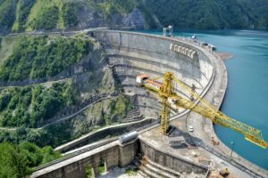 Image of a dam under construction.